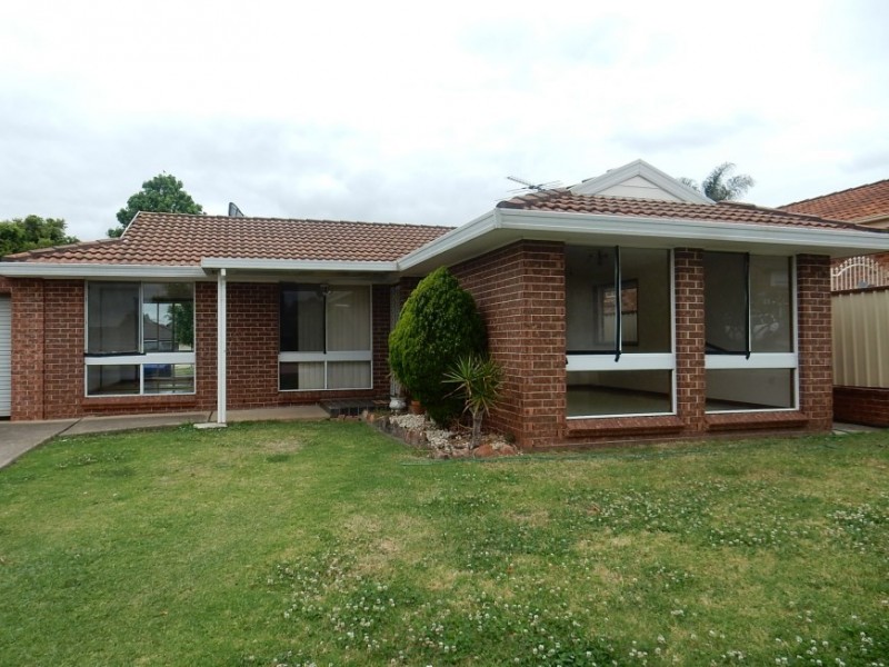 33 Murrumbidgee Street, Bossley Park NSW 2176
