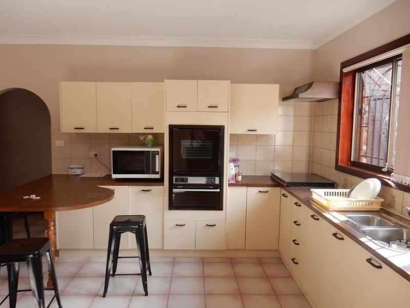 41 Railway Parade, Fairfield NSW 2165