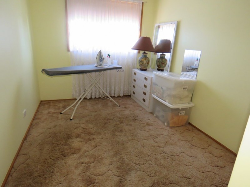 124 Railway Pde, Glenfield NSW 2167