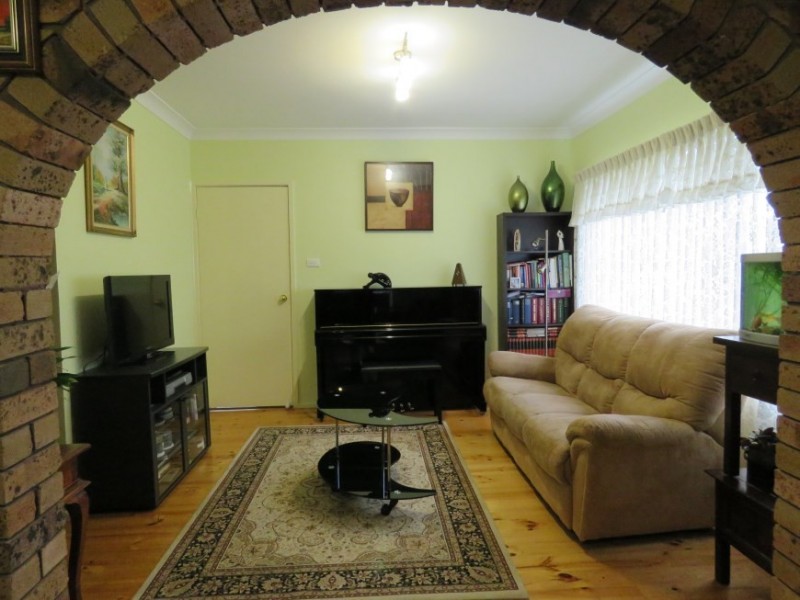 21 Bensbach Road, Glenfield NSW 2167