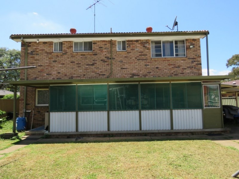 21 Bensbach Road, Glenfield NSW 2167