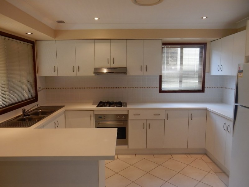 18 Glen Elgin Crescent, Edensor Park NSW 2176