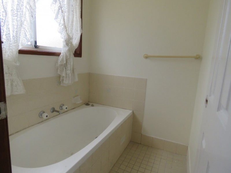 33 Murrumbidgee Street, Bossley Park NSW 2176