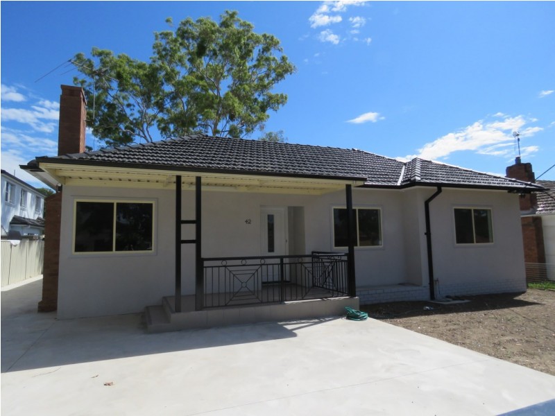 42 North St, Fairfield NSW 2165
