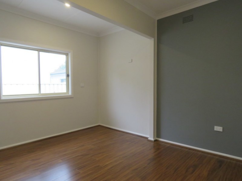 42 North St, Fairfield NSW 2165