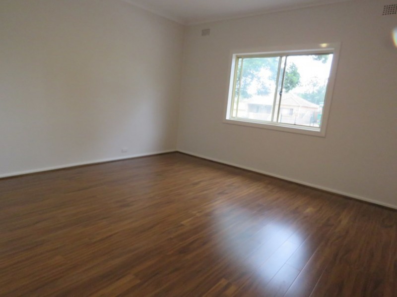 42 North St, Fairfield NSW 2165