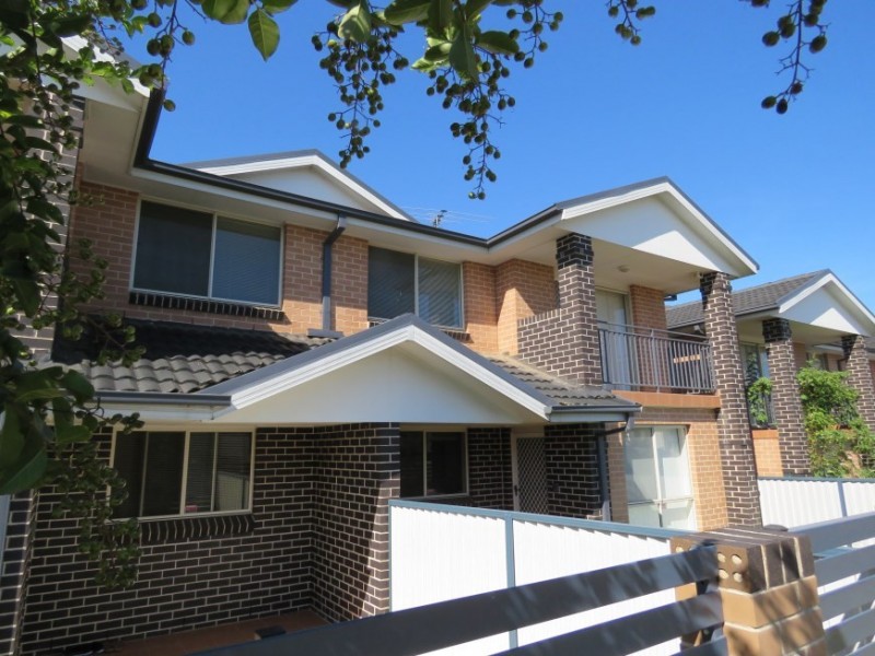 3/170 Glenfield Road, Casula NSW 2170