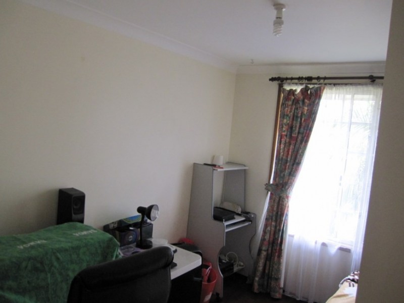 Edensor Park NSW 2176