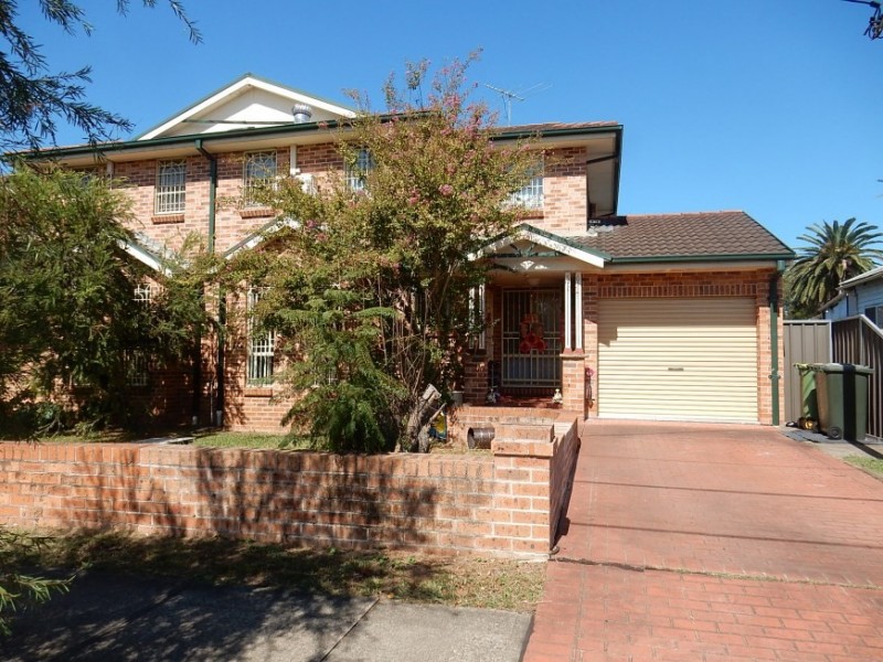 1/34 Longfield Street, Cabramatta NSW 2166