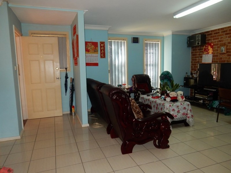 1/34 Longfield Street, Cabramatta NSW 2166