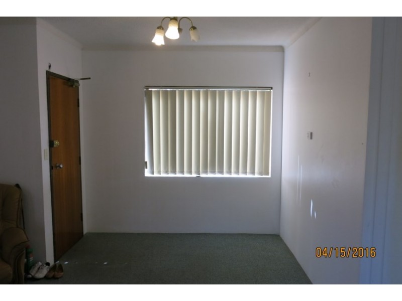 1/5a Fairlight Ave,, Fairfield NSW 2165