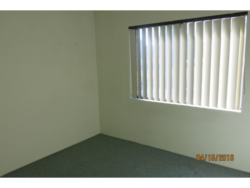 1/5a Fairlight Ave,, Fairfield NSW 2165