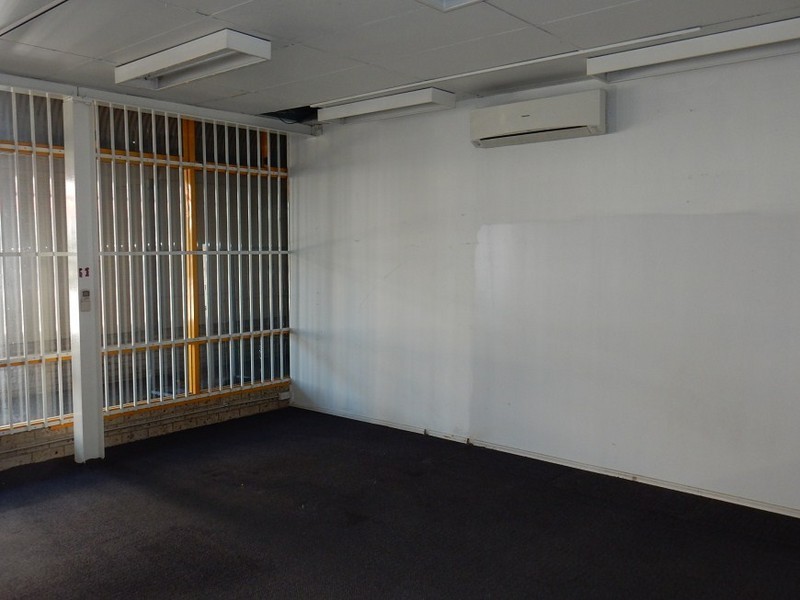 F 27 Victoria Road, Smithfield NSW 2164