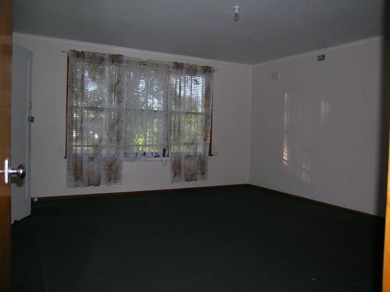 24 ALLAWAH CL, Mount Colah NSW 2079