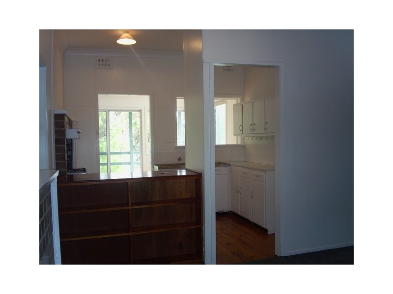 4 Station Street, Woodford NSW 2778