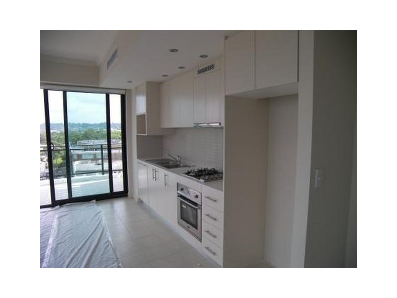 11 Bay Drive, Meadowbank NSW 2114