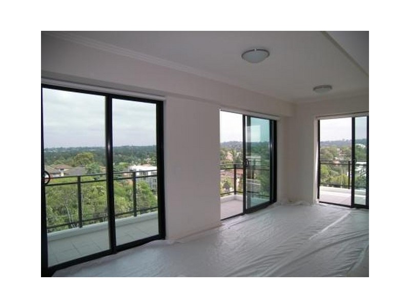 11 Bay Drive, Meadowbank NSW 2114