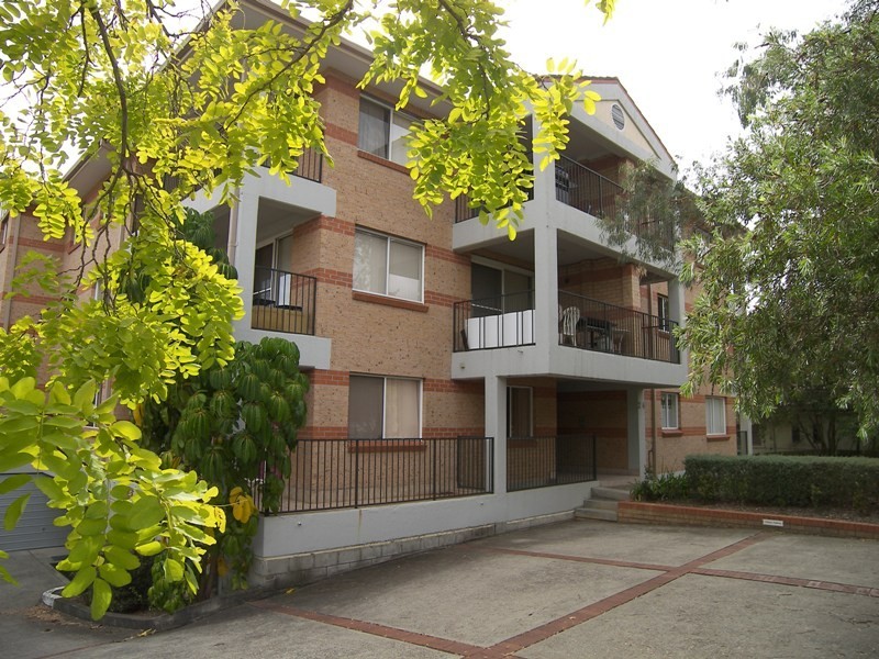 2/2-4 St Annes Street, Ryde NSW 2112