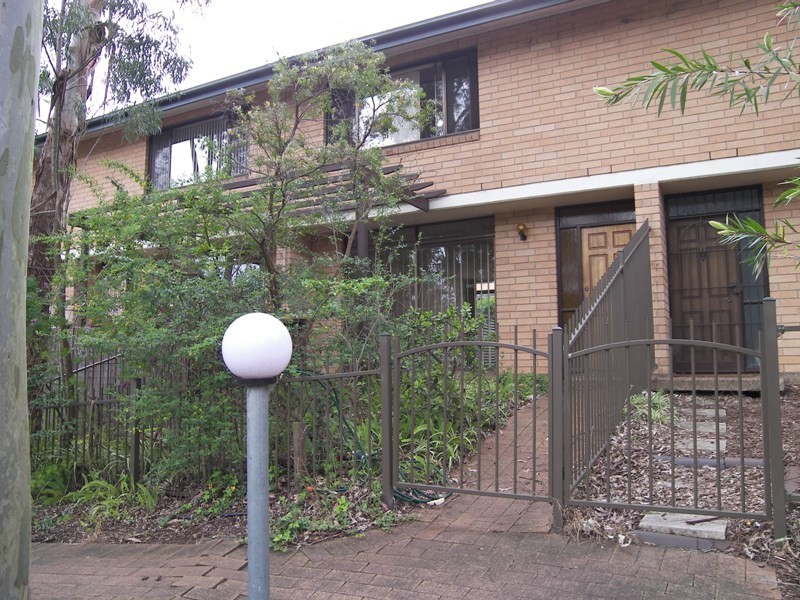 2/37 Khartoum Road, Macquarie Park NSW 2113