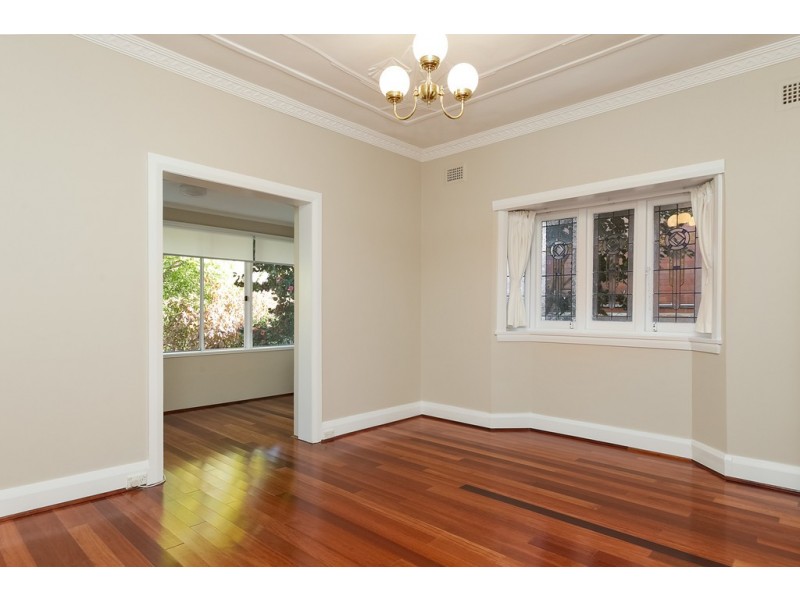 33 Stafford Rd, Artarmon NSW 2064