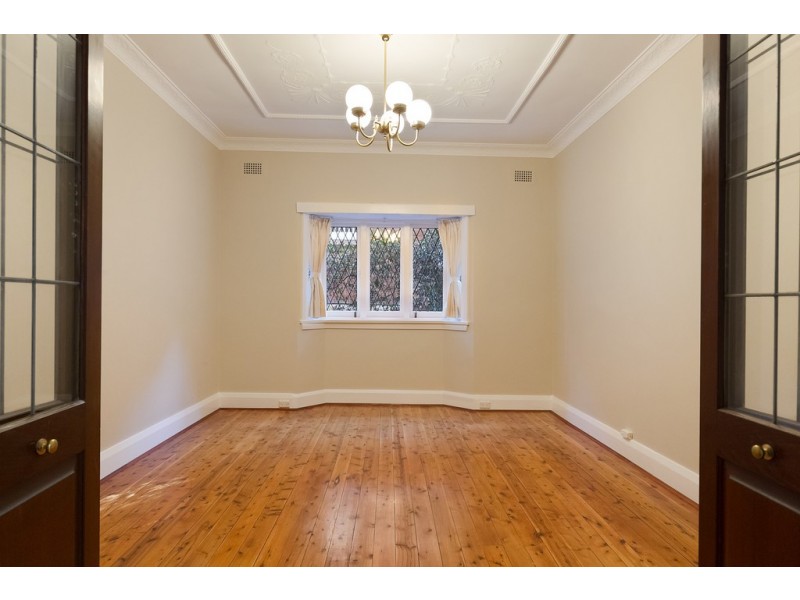 33 STAFFORD RD, Artarmon NSW 2064