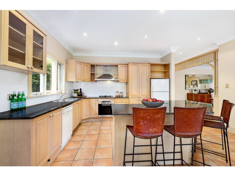 11 Hollywood Crescent, Willoughby NSW 2068