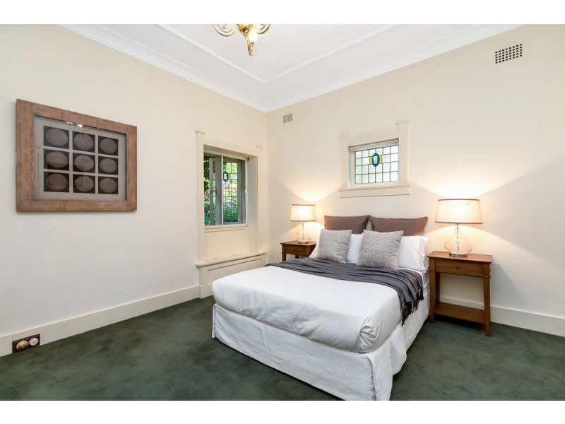 11 Hollywood Crescent, Willoughby NSW 2068