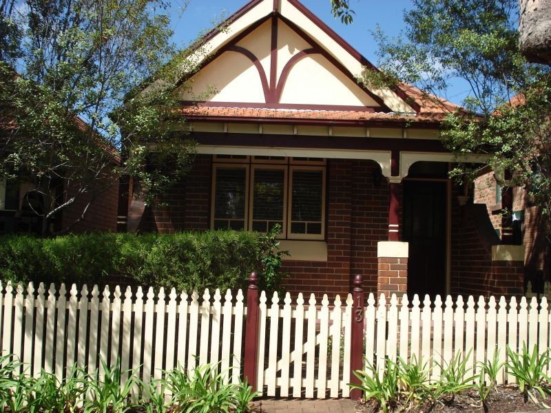 13 Plunkett Street, Naremburn NSW 2065