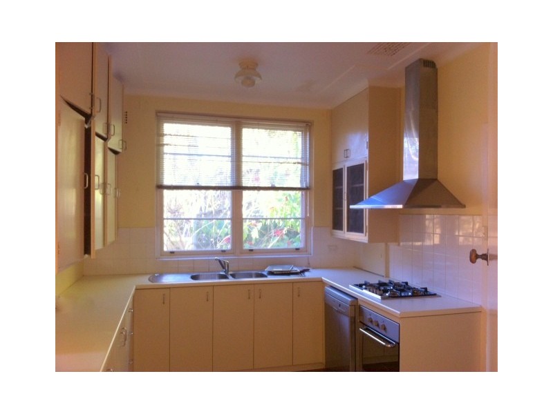 12  Greenfield Avenue, Middle Cove NSW 2068