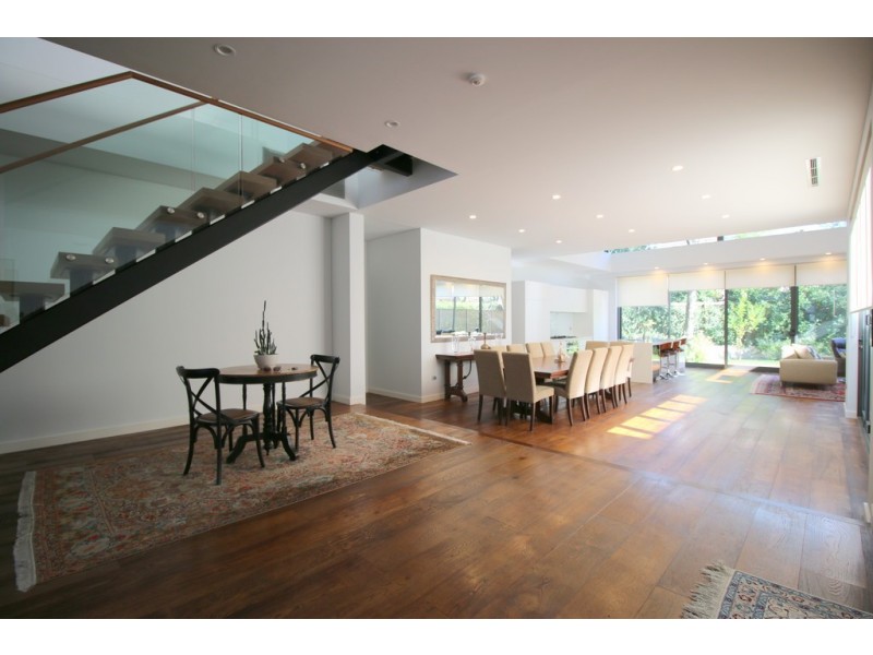 2 Charles St, Castlecrag NSW 2068