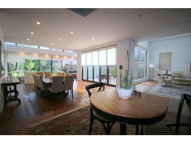 2 Charles St, Castlecrag NSW 2068