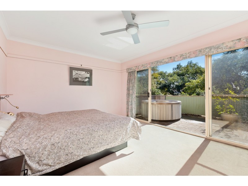 92 Alpha Road, Willoughby NSW 2068