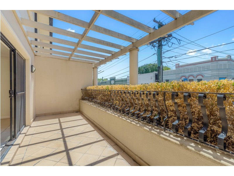 2/108 Penshurst Street, Willoughby NSW 2068