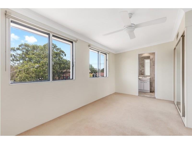 2/108 Penshurst Street, Willoughby NSW 2068