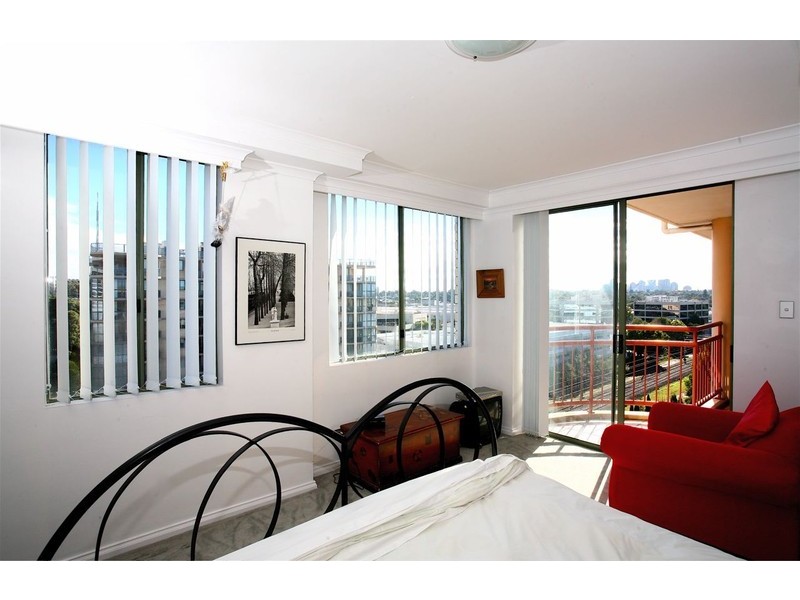 37/15A Herbert Street, St Leonards NSW 2065