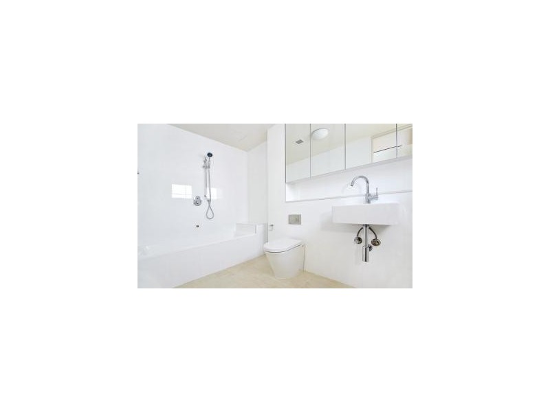 99 Eastern Valley Way, Castlecrag NSW 2068