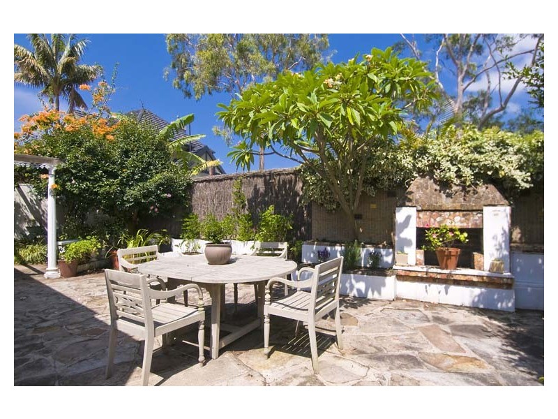 6 The Lee, Middle Cove NSW 2068