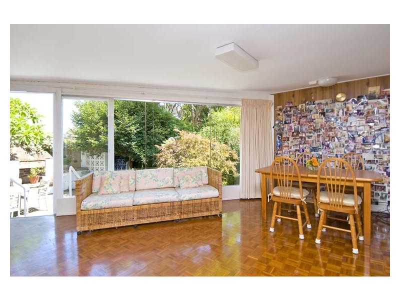 6 The Lee, Middle Cove NSW 2068