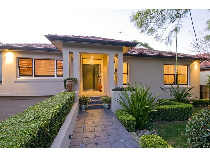 4 Barana Parade, Roseville Chase NSW 2069