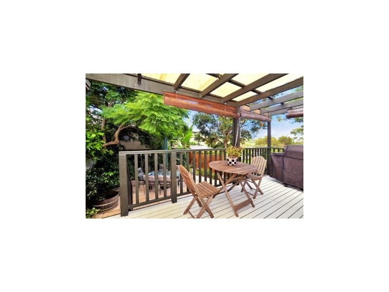 10 Sailors Bay Road (Desirable, quiet western end), Willoughby NSW 2068