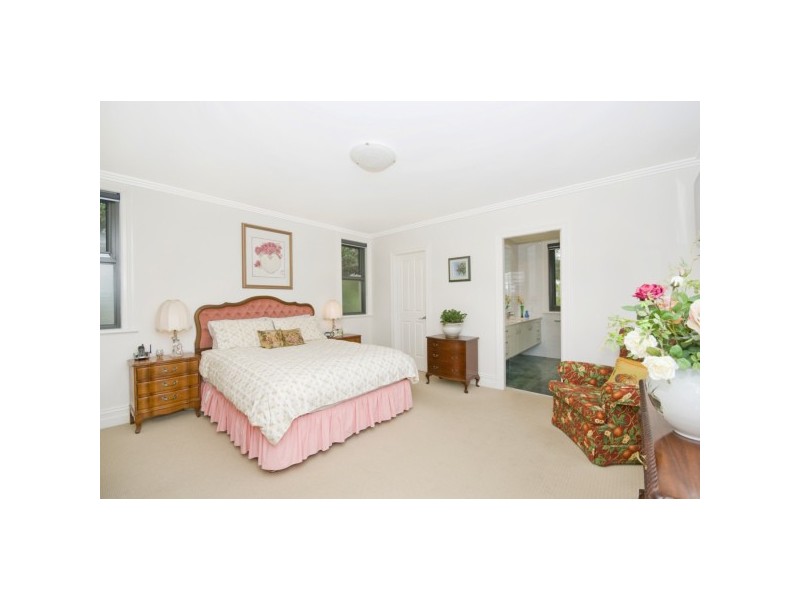 1 Pendey Street, Willoughby NSW 2068