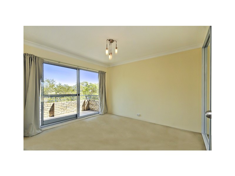 22/8 Centennial Avenue, Chatswood NSW 2067