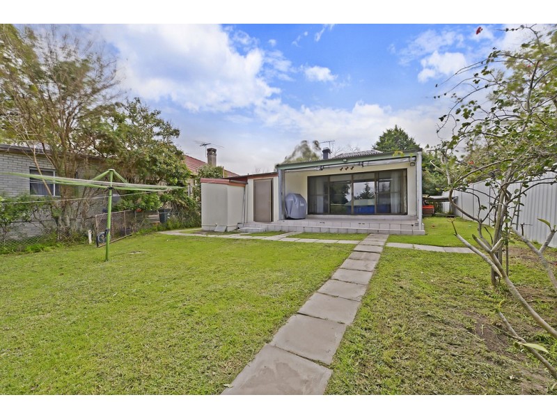 12 Sailors Bay  Road, Willoughby NSW 2068