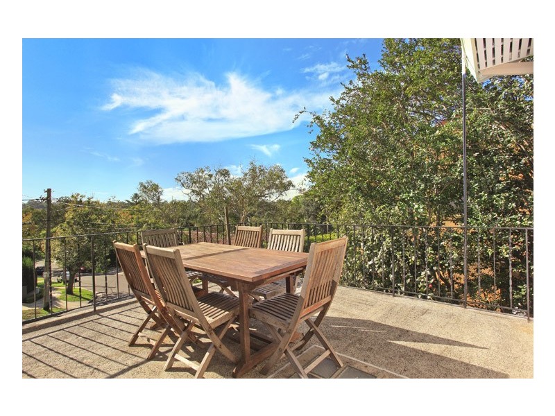 12 Greenfield Avenue, Middle Cove NSW 2068