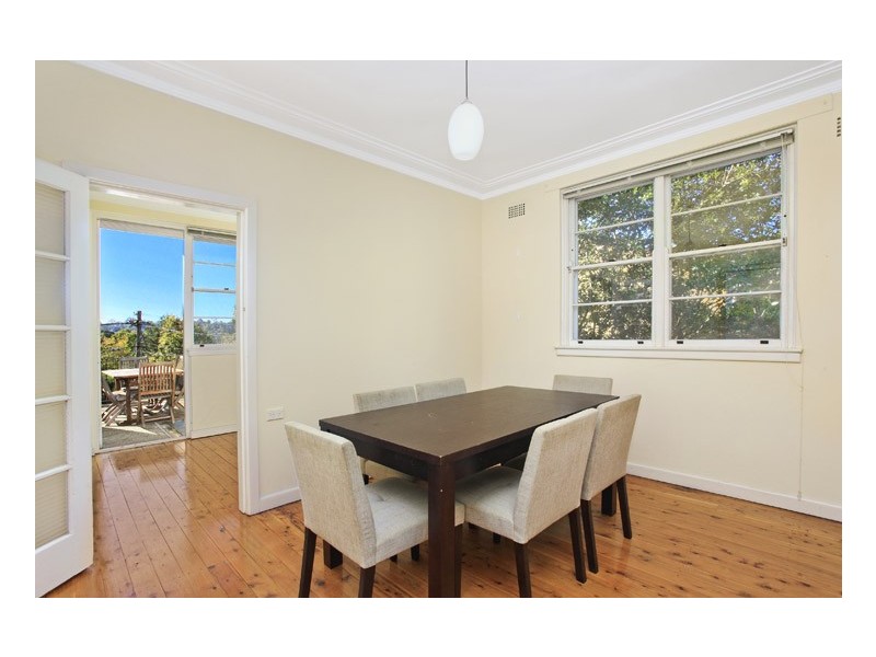 12 Greenfield Avenue, Middle Cove NSW 2068