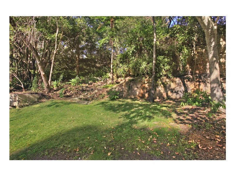 12 Greenfield Avenue, Middle Cove NSW 2068