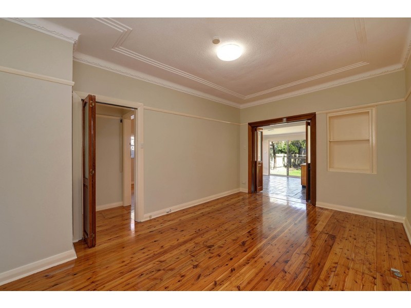 4 Frenchs Road, Willoughby NSW 2068