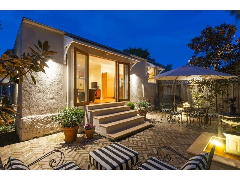 2 Lucknow Street, Willoughby NSW 2068