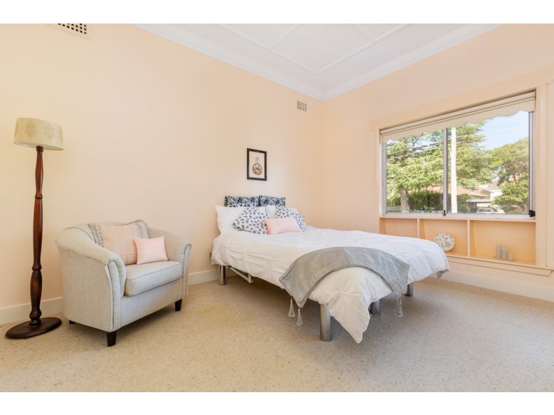 11 Laurel Street, Willoughby NSW 2068