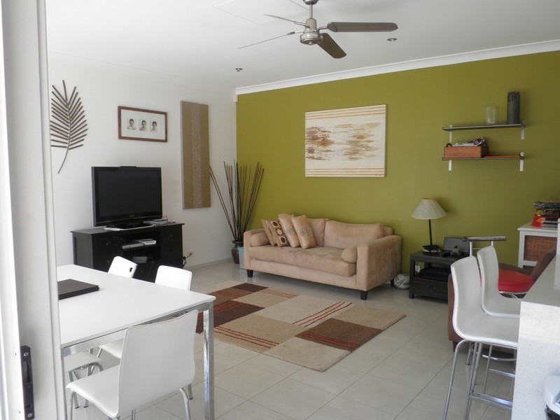 8 Seaview Parade, Belrose NSW 2085